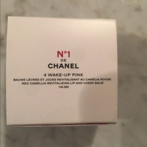 No 1 de Chanel Lip &  Cheek In WAKE UP PINK NIB